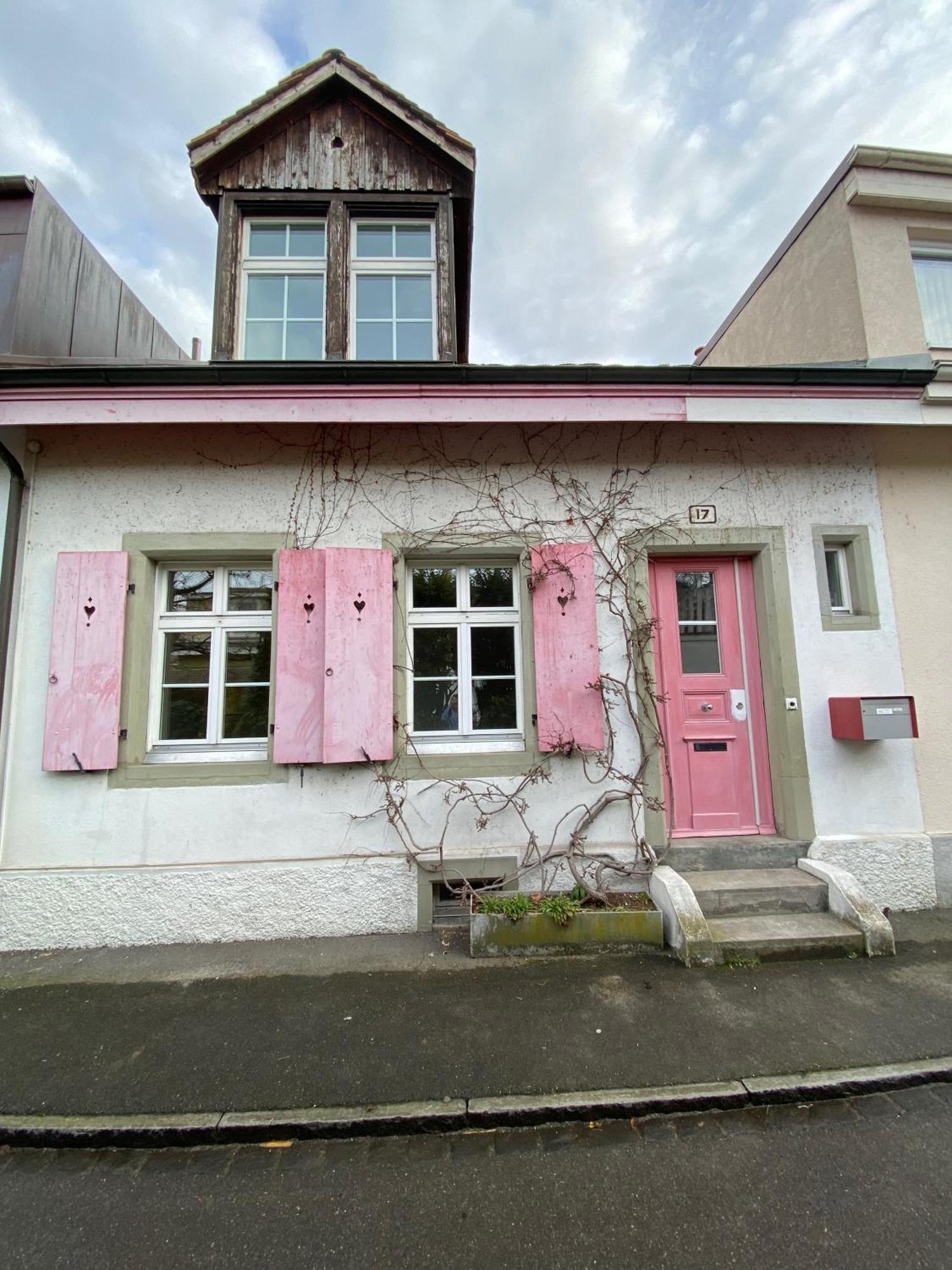 Small House Apartment *